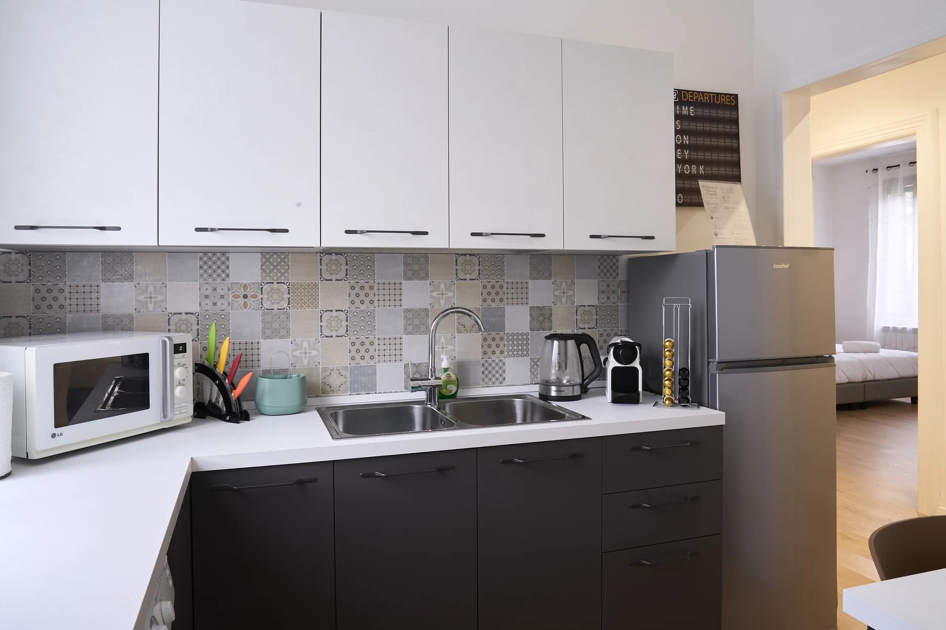 Cucina moderna e attrezzata di Dimora Castelli a Marghera