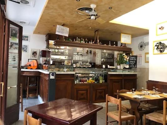Interno della Cicchetteria Venexiana a Marghera