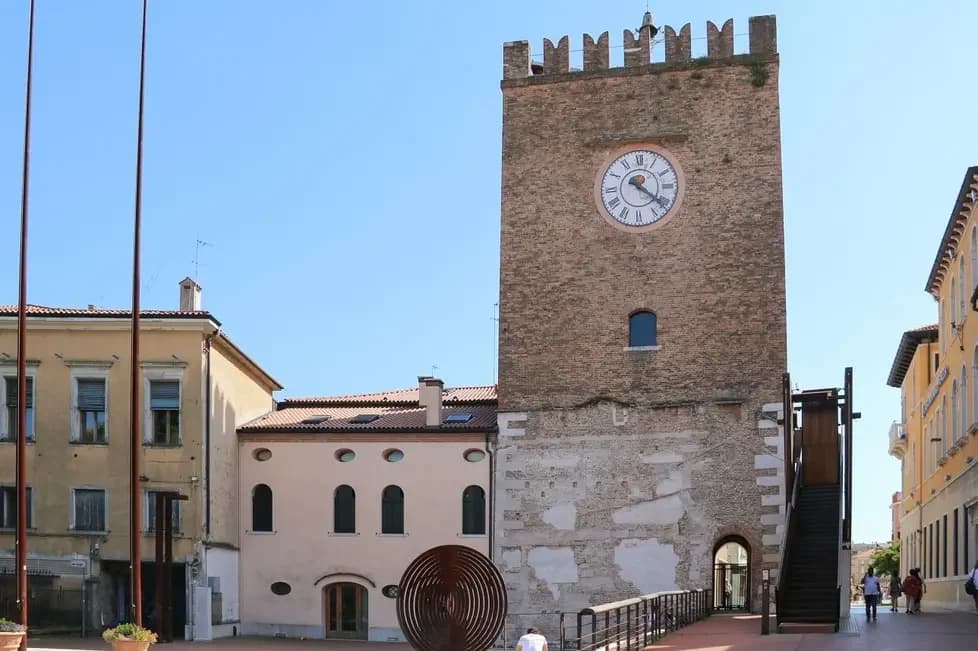 Torre Civica di Mestre, Mestre