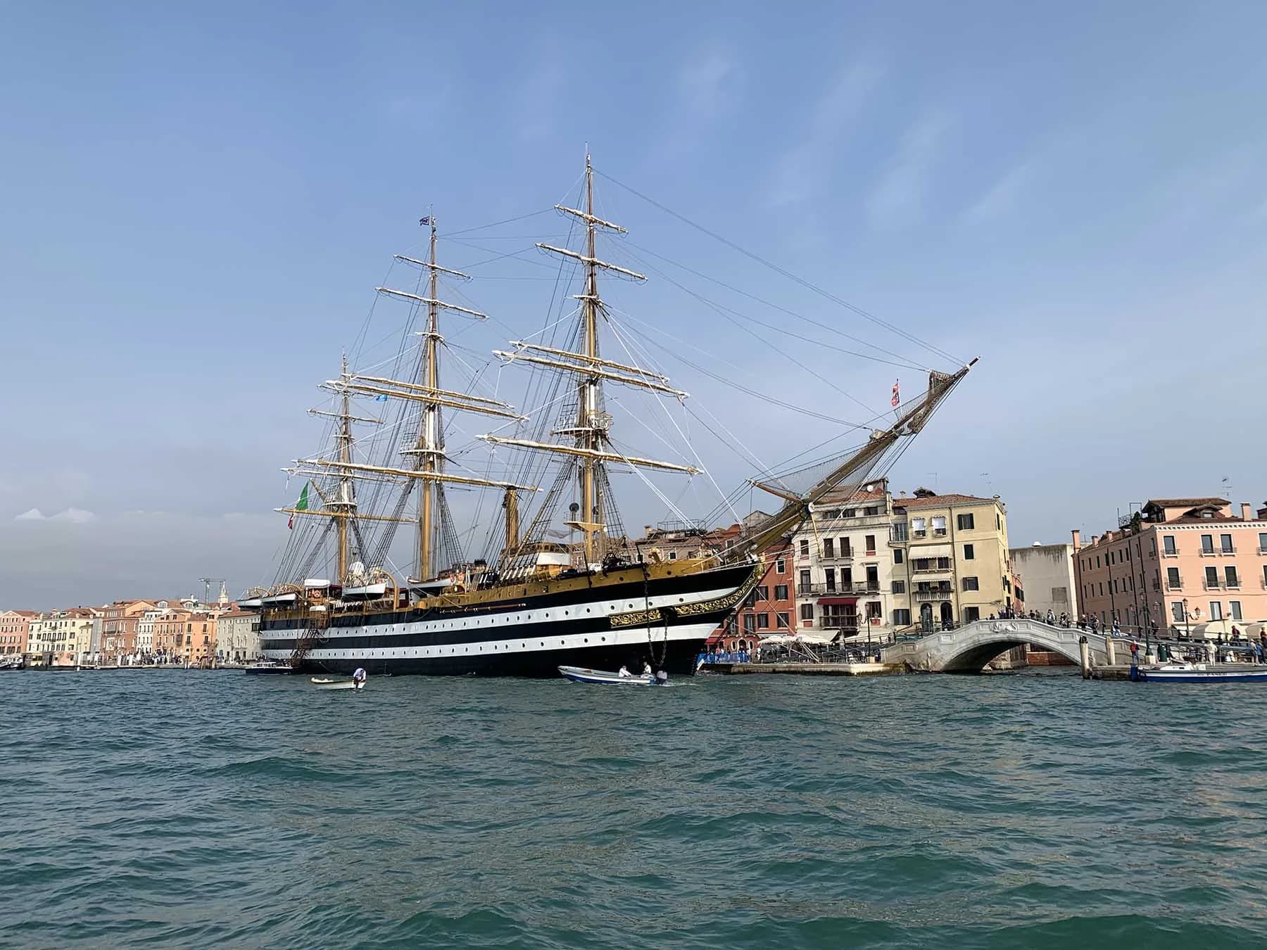 Amerigo Vespucci ormeggiata a Venezia