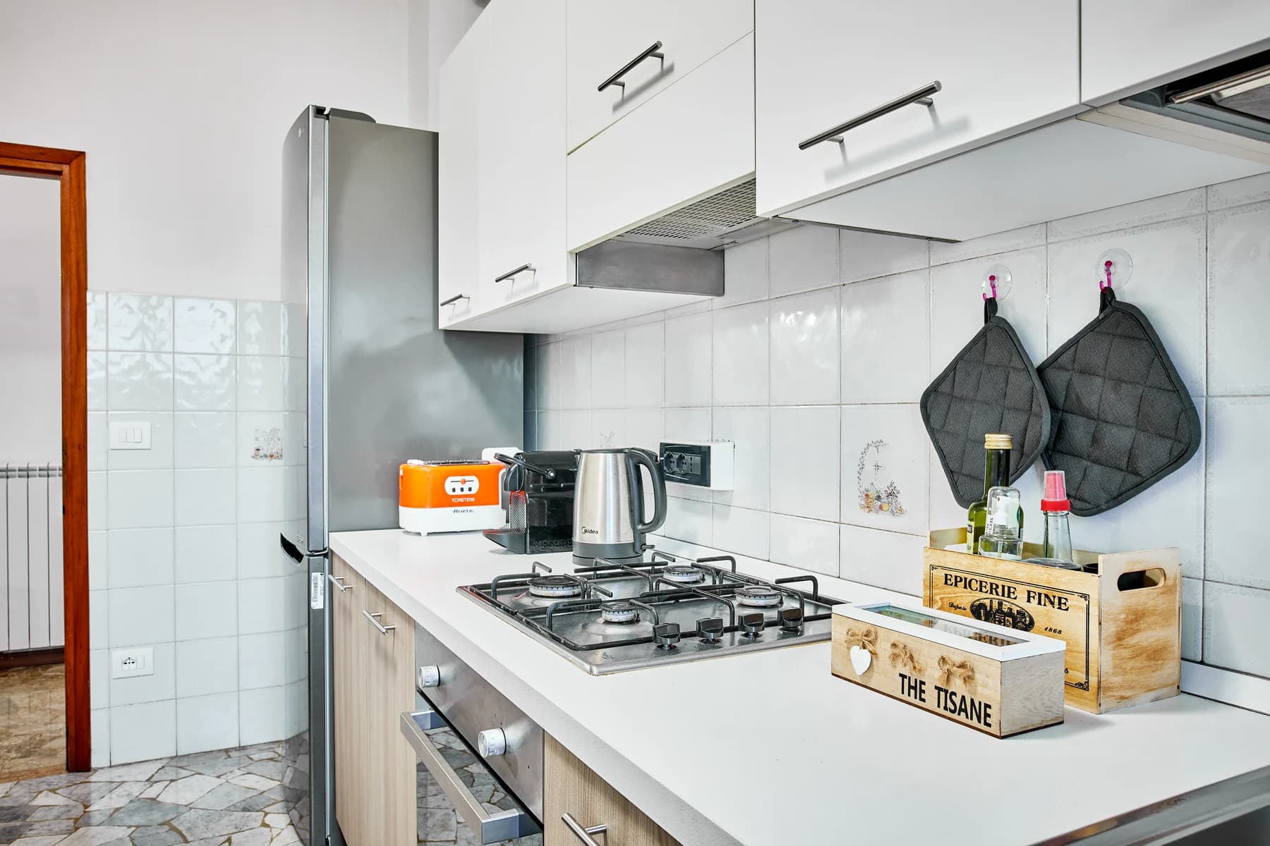 Cucina abitabile e attrezzata di Rossi Apartment a Marghera