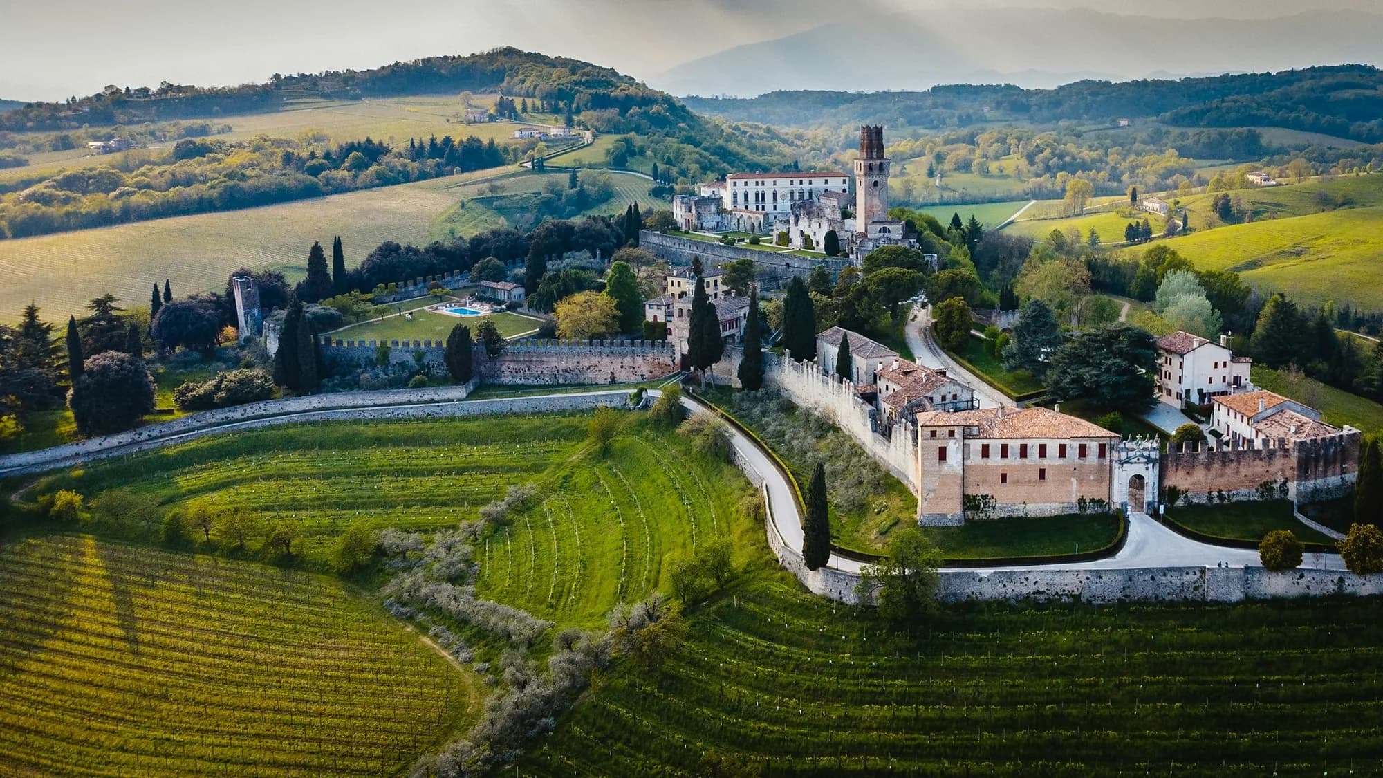 Colline del Prosecco con vigneti, borghi e paesaggio rurale veneto